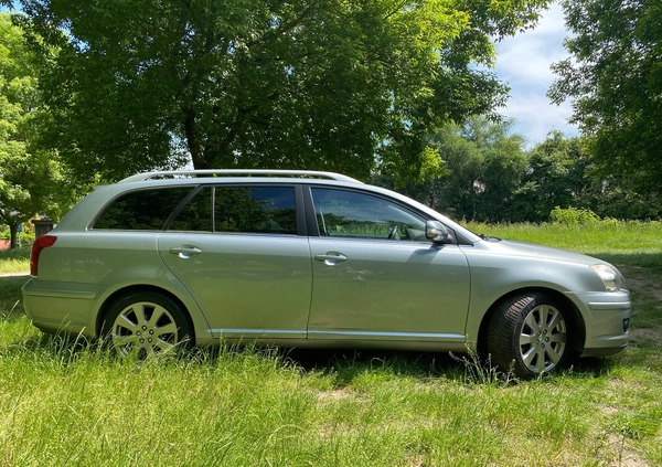 Toyota Avensis cena 14500 przebieg: 211100, rok produkcji 2008 z Poznań małe 191